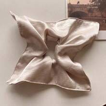 一套包含1个缎面方形发圈，质地光滑细腻，尽显高级质感。方形设计饱满，令秀发蓬松丰盈。 - 彩色 - 查看 11