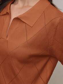 2026 Primavera/Verano Nueva Parte Superior de Punto de Manga Corta con Cuello Polo Sólido e Irregular, Elegante y Urbana para Uso Diario Versátil Retro de los 90 para Mujer, Romántica para San Valentín, Fiesta, Playa, Graduación, Moda, Carnaval, V - Óxido marrón - Ver 3
