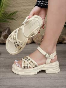 Giày sandal đế xuồng dày dặn thời trang mới mùa hè 2026 dành cho nữ, quai màu be, giúp tăng chiều cao, thon gọn, kiểu dáng cổ điển đa năng, hở mũi, thích hợp đi biển. - Màu be - Xem 1