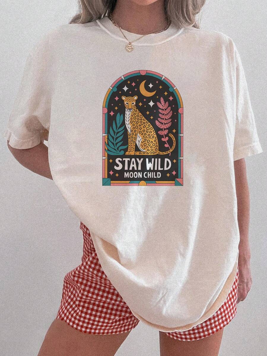 Women's Inspirational T-Shirt With Wild Leopard And Moon Print, Regular Crew Neck, Light White Color, Casual Spring And Summer Style, Vacation Fantasy Design And Iconic Quotes - Machine Washable - High Quality - 白色 - 查看 1