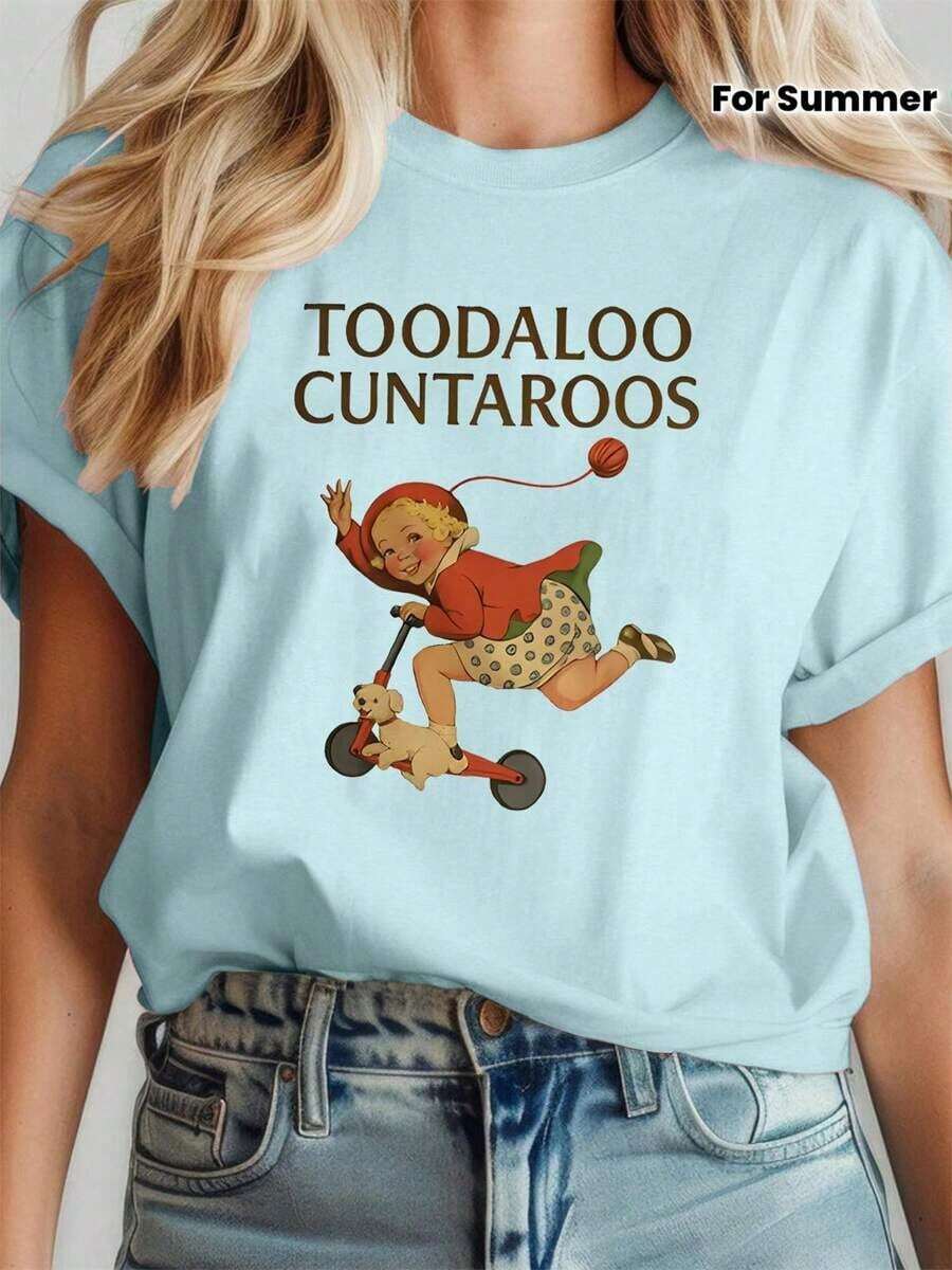 Camiseta de manga corta de Heavyweight Wo'S con una divertida ilustración de un personaje de dibujos animados conduciendo un vehículo pequeño con el texto 'TOODALOO CUNTAROOS'. Esta camiseta de cuello redondo es perfecta para uso casual en primavera y verano, con estampados y 100% algodón. Éxito de . - Azul - Ver 1