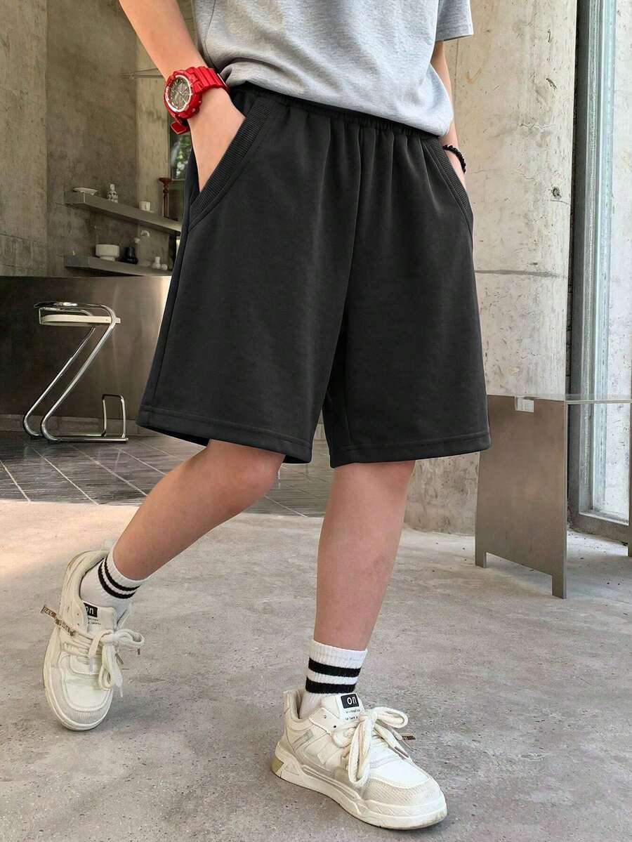 1pc Tween Boys Summer Outdoor Sports Casual Solid Color Knee-Length Shorts - Black - View 1