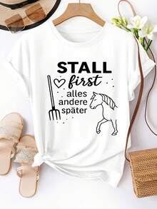 Lightweight Plus Size T-Shirt Featuring The German Phrase "STALL First Alles Andere Spöter" (First The Stable, Then Everything Else After), With Minimalist Line Art And A Creatively Themed Letter Print. Women's White Short-Sleeved Crew Neck T-Shirt For Summer - 白色 - 查看 1