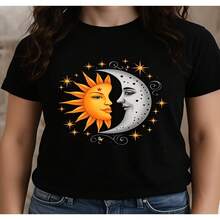 Camiseta casual de mujer One Piece con Diseño de sol y luna para uso diario, tema celestial 2D, blusas bonitas para mujer, camiseta de mujer de Diseño holgado casual, holgada y ligeramente extendida S-XXXL - Negro - Ver 1