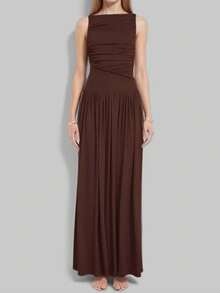 Long Plain Pleated Dress With Fitted Waist, European Style, Simple, Sexy, Elegant, Spring 2026, Women's Fashion - Brown - View 1