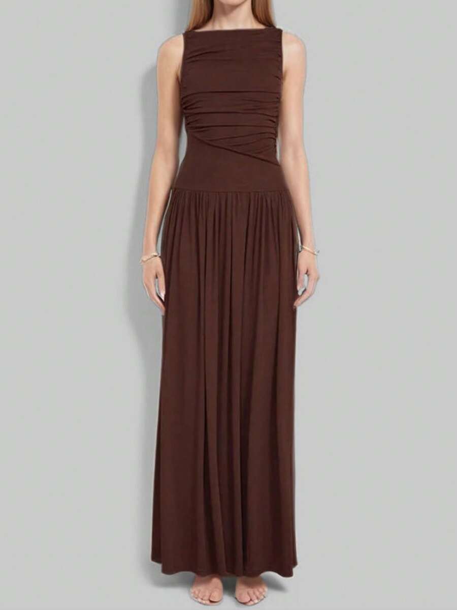 Long Plain Pleated Dress With Fitted Waist, European Style, Simple, Sexy, Elegant, Spring 2026, Women's Fashion - Brown - View 1
