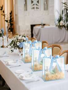 Sacolas de Presente de Plástico Transparente Reutilizáveis com Alças Vazadas, Adequadas para Dia das Mães, Casamento, Formatura, Chá de Panela, Chá de Bebê, Decoradas com Fitas - azul - Visão 2