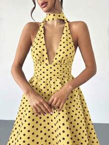 High-Waisted Midi Dress With A V-Neck And Open Back, In A Vintage French Polka Dot Style, Suitable For Valentine's Day, Concerts, Performances, Dates, Banquets, Weddings, Sexy, Elegant, Back To School, Vacation, Beach, Romantic - 黃色 - 查看 3