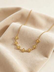 1pc Minimalist Elegant Personalized Hollow Clover With Embedded Zirconia Stones 18K Gold Plated Hypoallergenic Stainless Steel Necklace, Suitable For Women For Daily, Work, Party, Beach Occasions, Best Gift For Friends, Family, Wife, Sister, Holidays, Birthday, Mother's Day - Hollow Flower Jewelry - View 10