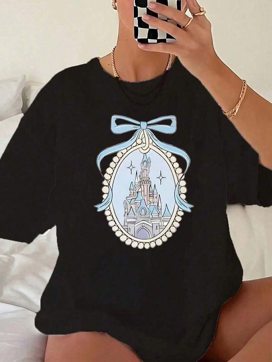 Camiseta de algodón 100% de peso pesado, cómoda, de la marca Color Main Castle. |   Camisetas Retro de Magic Kingdom, Vacaciones Familiares, Estampado, Para Todas las Temporadas, Corte Regular, Más Vendido - Negro - Ver 1