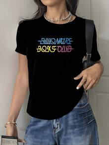 Colorful Words Convey A Positive Message Celebrating Energy And Confidence With A Modern And Cheerful Artistic Touch, Ideal For Adding A Stylish, Comfortable, And Versatile Casual Touch To A Women's T-Shirt. - 黑色 - 查看 1