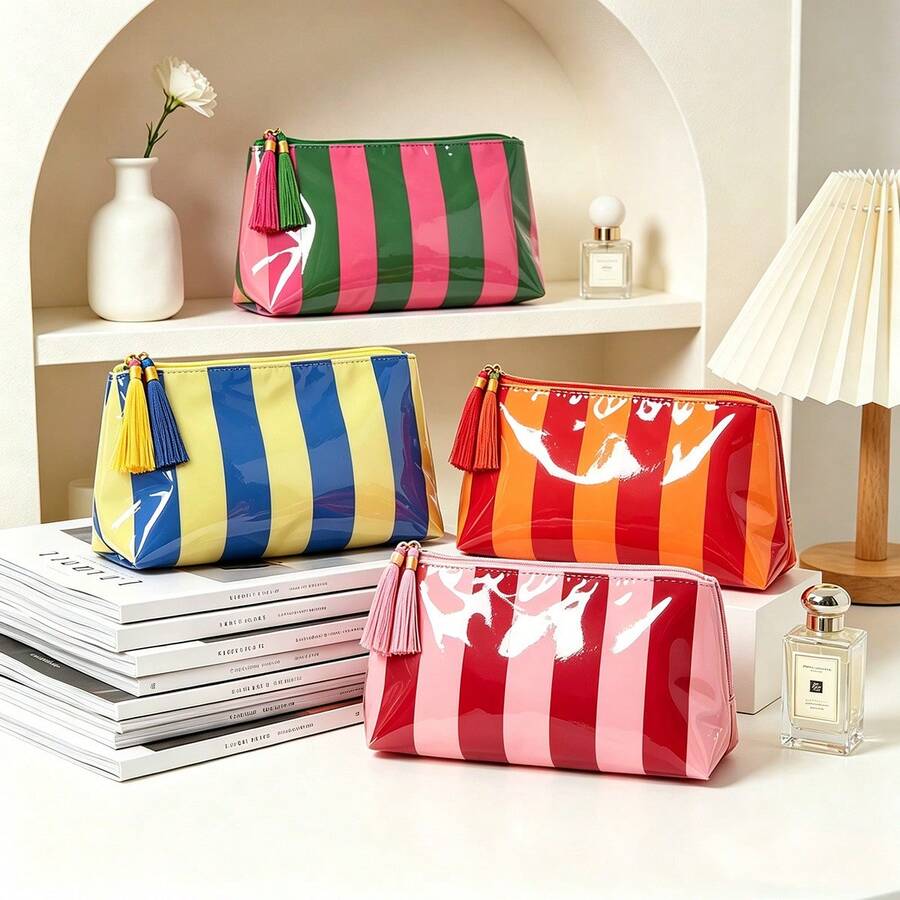 2026 Nuova borsa cosmetica a righe in PVC con nappe e cerniera, borsa da toilette da viaggio impermeabile - Sottili strisce verdi e rosa - Visualizzare 1
