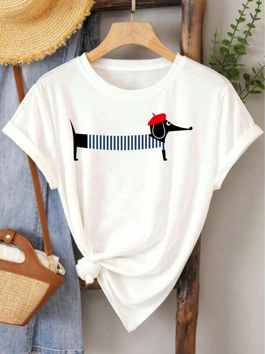 Women's Retro Vintage Style Loose-Fitting T-Shirt With A Stylish And Fashionable Print. This Casual, Sporty T-Shirt Features Blue And White Stripes, A Red Beret, And A White Dachshund Print. The Short-Sleeved, Crew-Neck T-Shirt Is Soft And Comfortable, And Available In Sizes S-XXL For Spring, Summer, And Fall. Breathable And Comfortable. - 白色 - 查看 1