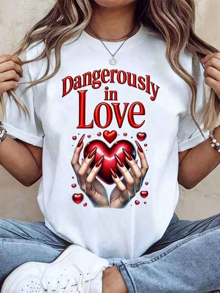 Women's Crew Neck T-Shirt With "Dangerously In Love" Heart Print, Short Sleeve For Casual Wear, Valentine's Day Gift - Urban Vintage Style, Unisex, Loose Fit, Cotton, 100% Cotton - 白色 - 查看 1