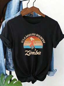 Camiseta de manga corta con cuello redondo y bajo con lazo, de estilo retro y de peso pesado, con estampado "Zumba Sunny Weather" y efecto desgastado, combinada con una chaqueta de mezclilla azul de lavado medio, ideal como prenda casual de verano para superponer, con un fondo decorativo de hoja de monstera, regalo para entusiastas de la Zumba. Nueva Camiseta de Verano para Mujer, Top Casual y Cómodo con Cuello Redondo, Más Vendida - Negro - Ver 1