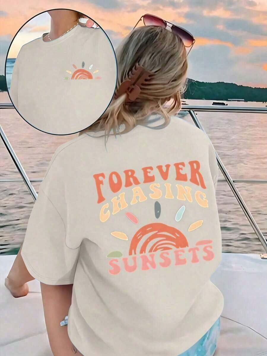 Under The Radar Women's Plus Size Short Sleeve T-Shirt Set With Printed Design, Perfect For Summer. Also Includes A "Forever Chasing Sunsets" Print Tee, Ideal For Beach Trips. Women's Summer Outfits, Women's Vacation Outfits, Summer Clothes, Women's Spring Outfits, Summer Blouses, Festival Outfits, Women's Easter Set - Unisex Urban Vintage Style Loose Fit Cotton Short Sleeve Crew Neck T-Shirt - 杏色 - 查看 1