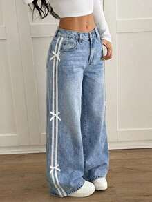 PETITE Jeans de pierna ancha de cintura baja con bloque de color lavado, decoración de lazo para mujer, jeans de mezclilla de lavado oscuro de estilo vintage para fiestas de Año Nuevo y streetwear de invierno - Lavado ligero - Ver 4