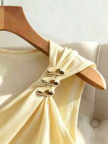 Vestido de verano elegante de mujer con decoración de metal y bajo asimétrico - Amarillo - Ver 6