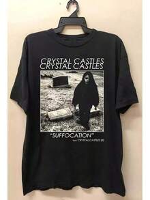 100% Algodón Premium 180g .¡Oferta Especial!Playera.T-shirt única con diseño retro de y2k inspirado en Crystal Castles estampado artístico que destaca por su estilo oscuro y enigmático ideal para los amantes de la moda alternativa y la música independiente añade un toque audaz a tu outfit diario perfecta para cualquier ocasión Camiseta Streetwear Unisex Ideal para Conciertos y Regalo - Negro - Ver 6