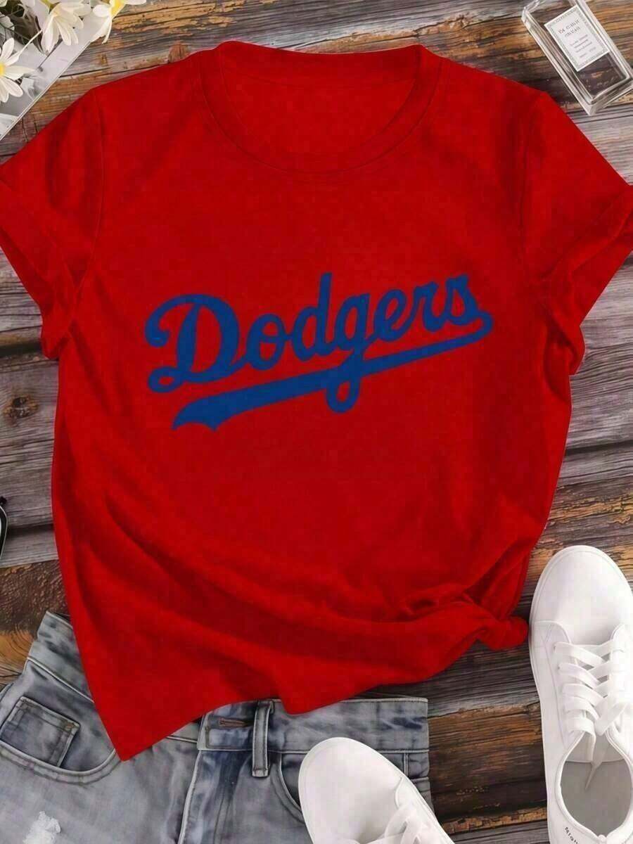 New 2026 Model, Dodgers Emblem In Dark Blue Celebrating The Timeless Heritage Of Baseball And Team Pride With A Modern Urban Style, Casual 100% Cotton Women's T-Shirt, Short Sleeve Women's Summer T-Shirts, Suitable For Summer Outfits And Holidays Such As Easter. - 紅色 - 查看 1