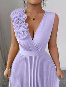 Vestido elegante de línea A con escote en V, cintura ceñida y parches florales en color amarillo crema para mujer, de verano - Morado - Ver 3