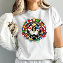Camiseta de Fanáticos con Banderas de Fútbol Internacionales y Trofeo 2026 - Blanco - Ver 2