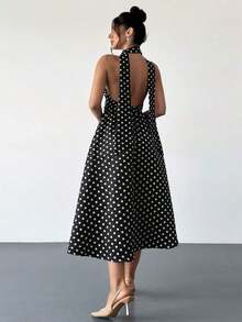 High-Waisted Midi Dress With A V-Neck And Open Back, In A Vintage French Polka Dot Style, Suitable For Valentine's Day, Concerts, Performances, Dates, Banquets, Weddings, Sexy, Elegant, Back To School, Vacation, Beach, Romantic - 灰色 - 查看 5