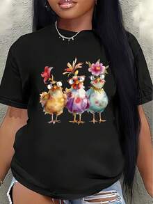 Camiseta de poliéster de manga corta, estampada con coloridos diseños de pollitos, ligera y duradera, adecuada para uso casual en la cocina o la sala de estar, el divertido estampado añade comodidad y un toque de moda al vestuario diario. blusas para mujer>ropa - Negro - Ver 1