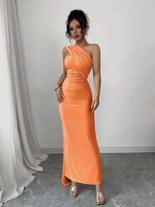 Vestido ajustado de corte elegante con plisados en la cintura, hombros oblicuos, espalda con abertura y tejido brillante elástico y suave, en color albaricoque de moda europea y americana para fiesta, cita, San Valentín - Naranja - Ver 3
