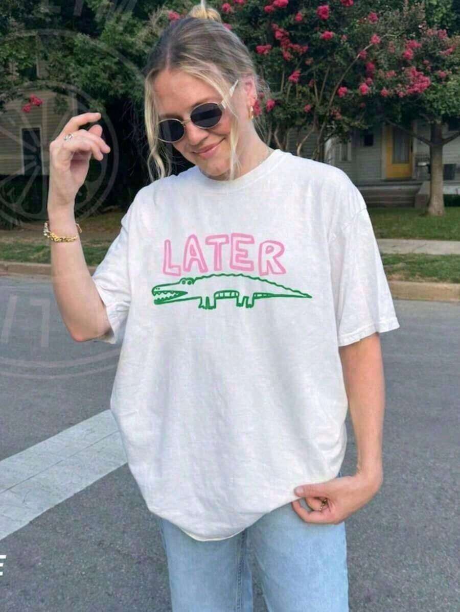 Under The RadarSuave, ligero, de moda, tela de algodón puro, camiseta con estampado de caimán, camiseta sarcástica, camiseta divertida para mujer, camiseta ofensiva, camiseta con estampado de cocodrilo, camiseta divertida para mamá, camiseta clásica de manga corta de algodón 100% de gran tamaño, camiseta con estampado gráfico, top casual de manga corta para mujer, clásico y versátil, 100% algodón, bien ajustada. Camiseta unisex de algodón holgada de manga corta y cuello redondo estilo vintage urbano - Blanco - Ver 1
