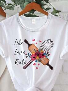 Soft, Breathable, And Lightweight For All-Day Comfort. Stylish Women's Polyester T-Shirt With A "Love Baking" Print, Crew Neck, Short Sleeves, Casual Style, Knit Fabric Top For Summer And Spring, 95% Polyester, 5% Spandex, Regular Length. Classic Crew Neck With A Relaxed Fit That Flatters All Body Types And Is Easy To Pair With Jeans, Shorts, And Leggings. - 白色 - 查看 1