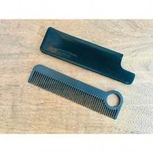 Chicago Comb Model 1 Carbon Fiber Comb + Dublin Black Horween leather sheath Made in USA ultimate pocket and travel comb ultra smooth strong and light anti-static premium American leather sheath - Negro - Ver 4