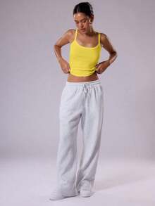 Camiseta de tirantes sencilla y lisa para mujer, básica casual para el día a día, parte de un armario cápsula, para uso diario, aeropuerto, vacaciones, vuelta al cole, elegante para primavera y verano, festivales - Amarillo - Ver 2