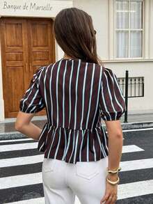 Camisa de mujer de cuello redondo y manga corta, camisa con estampado de cebra con lazo y manga abullonada, blusa de mujer de verano con volantes en el bajo y cuello en V, ajuste regular, manga abullonada, uso casual diario, blusa casual con estam - Marrón - Ver 2