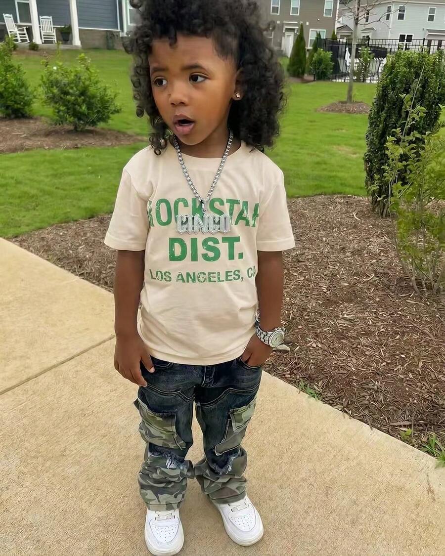 Boys "Rockstar Dist." Retro Letter Print Short Sleeve Crew Neck T-Shirt, Beige Casual Streetwear Tee For Kids - Apricot - View 1