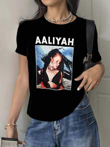 Artistic Portrait Showing A Strong Woman With Loose Hair Against A Blue Background, Conveying Energy, Confidence, And Modern Style With Red And Black Details. Modern Casual Women's T-Shirt For Everyday Wear. - 黑色 - 查看 8