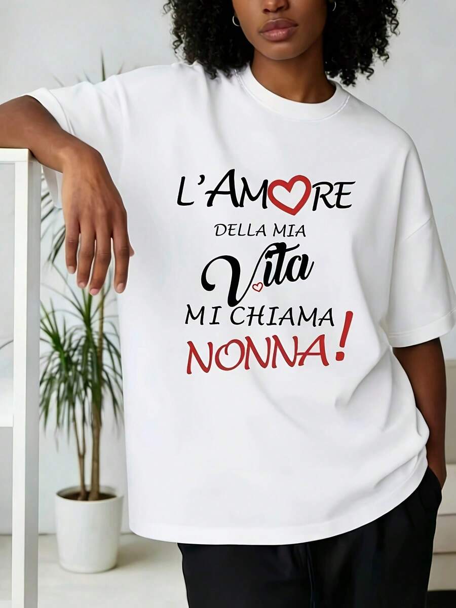 Camiseta de verano premium para mujer, con el texto italiano "L'AMORE A MIA VITA MI CHIAMA NONNA" (Mi amada en mi vida, llámame abuela) impreso, camiseta blanca de manga corta y cuello redondo, lavable a máquina, estilo casual, ajuste cómodo, diseño moderno, versátil para uso diario, tela suave, estilo a la moda. - Blanco - Ver 1