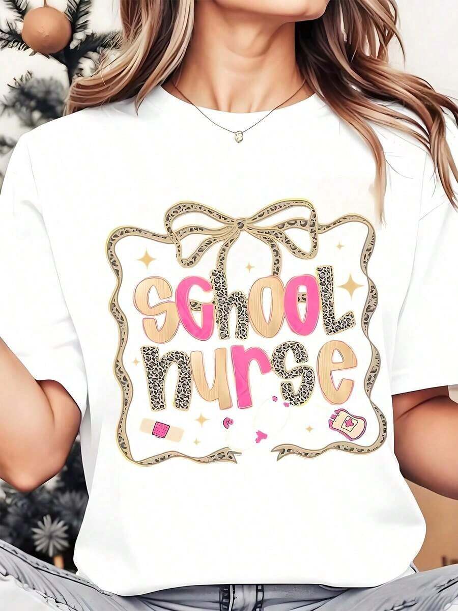 Soft, Breathable, And Lightweight For All-Day Comfort. Women's Crew Neck T-Shirt With A Graphic Print Of A School Nurse, Featuring A Stethoscope And Bandage Design. Ideal For Work And Everyday Wear, 220g. Classic Crew Neck With A Relaxed Fit That Flatters All Body Shapes And Is Easy To Pair With Jeans, Shorts, And Leggings. - 白色 - 查看 1