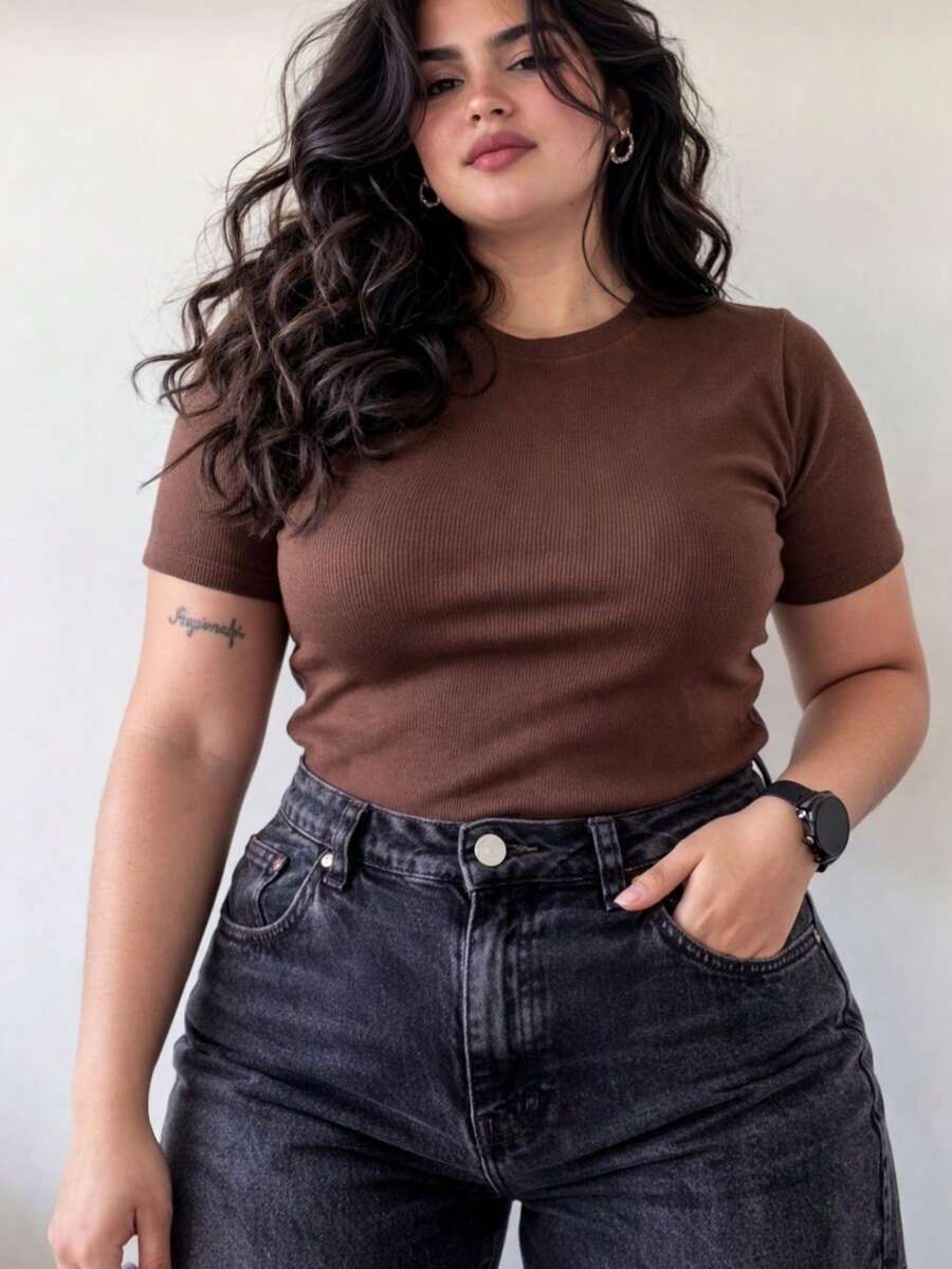 Basic T-Shirt With Round Neck, Short Sleeves, Ribbed Knit, Premium Style, Casual Everyday Wear, Comfortable, Plus Size 012 - Marrón Chocolate - Ver 1