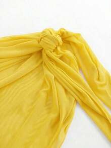 Falda pareo de malla de color sólido, perfecta para vacaciones en la playa. - Mostaza Amarilla - Ver 4