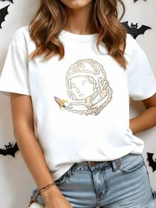 Colorful Rocket Taking Off Towards A Swirling Galaxy Of Smoke, Symbolizing The Drive Towards Dreams And Freedom. A Modern, Casual Women's T-Shirt For Everyday Wear, Comfortable And With An Artistic Touch. - 白色 - 查看 8