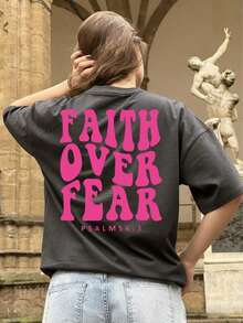 Women's Casual Short-Sleeve Crew Neck T-Shirt With Slogan Print, Perfect For Vacation. This Printed T-Shirt Is Available In White, Black, And Pink, And Is Ideal For Summer Vacations. - 深灰色 - 查看 2