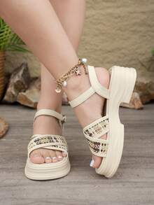 Giày sandal đế xuồng dày dặn thời trang mới mùa hè 2026 dành cho nữ, quai màu be, giúp tăng chiều cao, thon gọn, kiểu dáng cổ điển đa năng, hở mũi, thích hợp đi biển. - Màu be - Xem 4