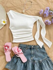 Top ajustado de mujer de hombros asimétricos con tirantes de amarre en color amarillo pálido, adecuado para fiesta, vacaciones, festival de música, estilo bohemio, cita de vacaciones, té de la tarde - Blanco - Ver 1