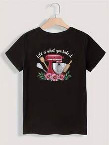Women's Casual Short Sleeve T-Shirt With Floral Kitchen Print And The Phrase "Life Is What You Do In The Oven", Stylish, Comfortable, For Everyday Wear - High Quality - 黑色 - 查看 2
