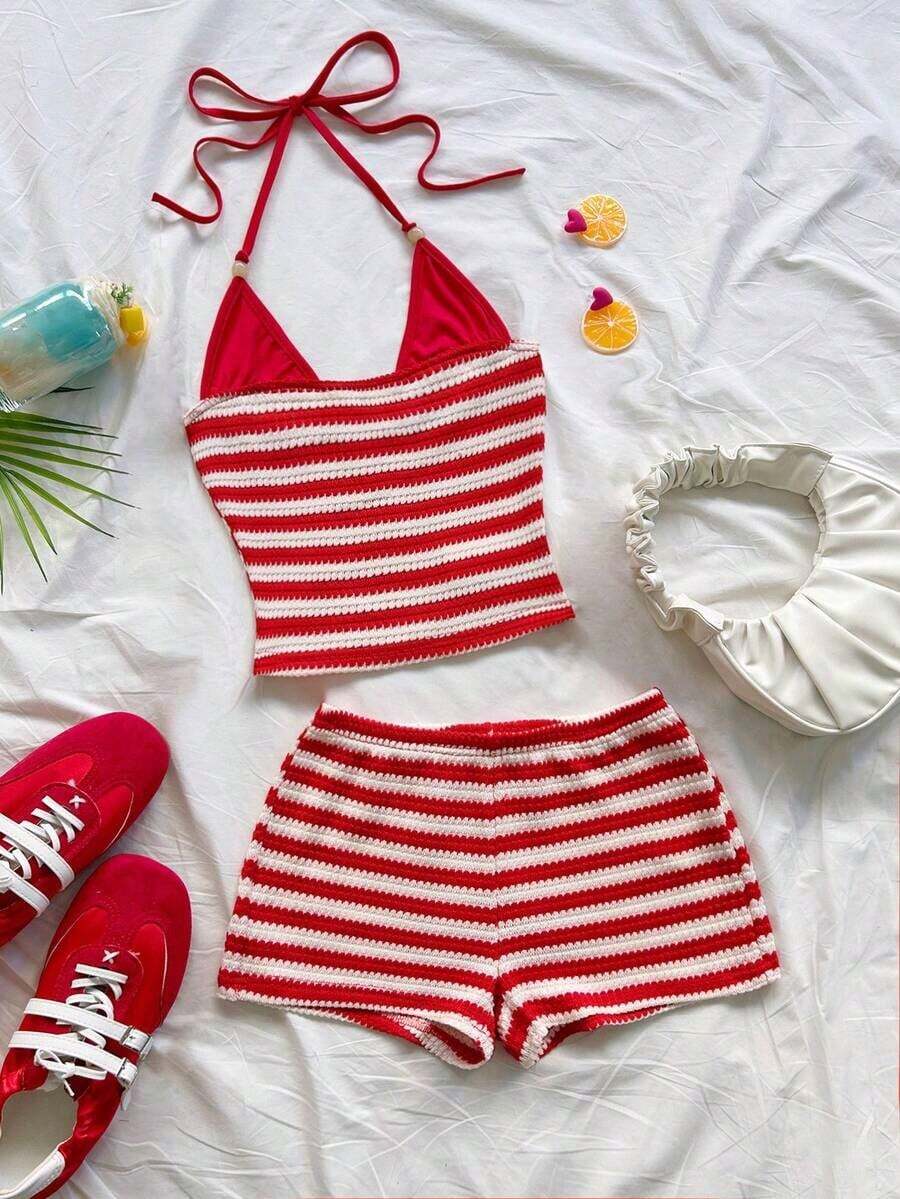 Conjunto de 2 piezas de mujer para vacaciones de primavera/verano, con top de camisola de cuello de halter de punto a rayas rojas + shorts cortos de talle bajo a rayas rojas vintage - Rojo y blanco - Ver 1