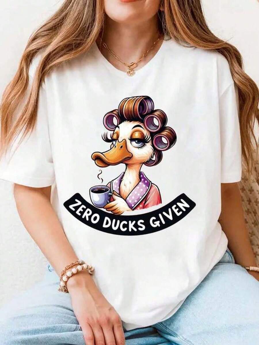 Camiseta de manga corta con cuello redondo y estampado para mujer Pato con rulos sosteniendo una taza de café S-3XL moda, cómodo y transpirable Uni lavable a máquina