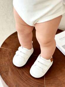 嬰兒男童女童牛津鞋 幼兒初學走路運動鞋 軟底防滑搖籃鞋 適用 0-6、6-12、12-18 個月 - 白色 - 查看 6