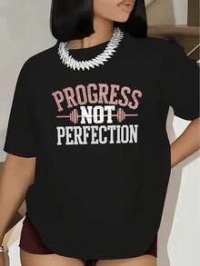 Soft Women's Casual Short Sleeve T-Shirt - 'Progress Not Perfection' Motivational Graphic T-Shirt With Dumbbell Design, Black And White Lettering, Medium Elastic Crew Neck, Machine Washable For All Seasons. New Summer Women's T-Shirt, Casual And Comfortable Crew Neck Top - 黑色 - 查看 1