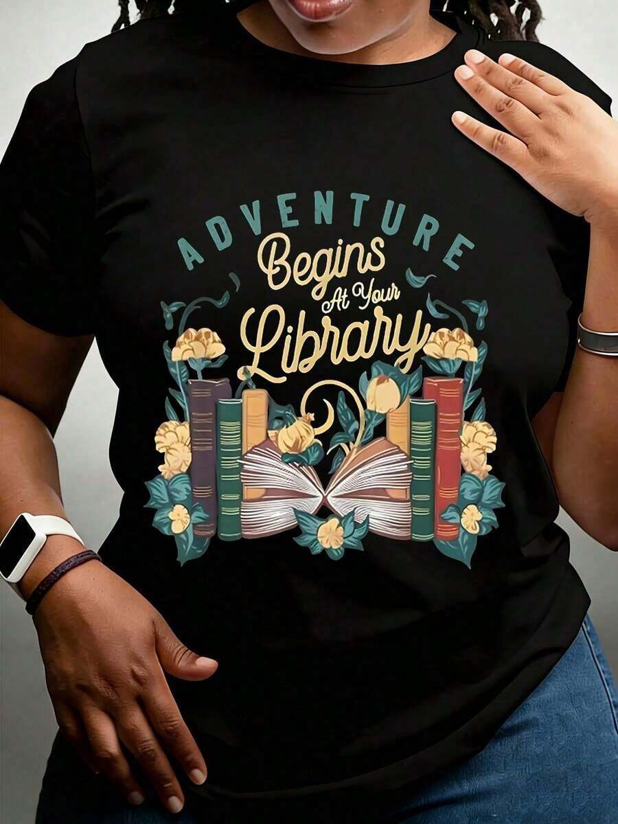 The Adventure Begins In Your Library - Graphic T-Shirt For Book Lovers, Ideal For Reading Enthusiasts And Literature Fans, Perfect For Bookstore Visits, Library Days And Literary Events - Urban Vintage Style, Unisex, 100% Pure Cotton, Short Sleeve And Round Neck. - 黑色 - 查看 1